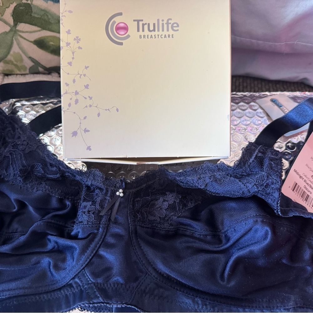 Trulife Barbara 210 Lace Accent Soft Cup bra wire free, pocketed Bra 42A MidBlue